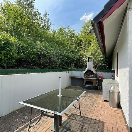 Fh "Baeren Ecke" Am See Im Hessischen Bergland Kirchheim  Esterno foto