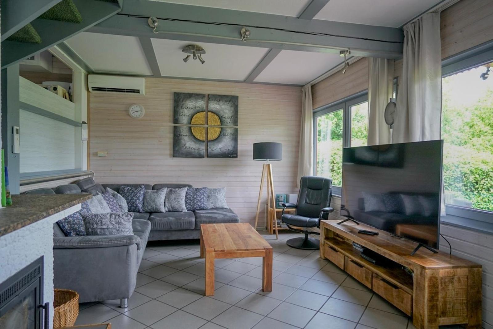 Fh "Baeren Ecke" Am See Im Hessischen Bergland Kirchheim  Esterno foto